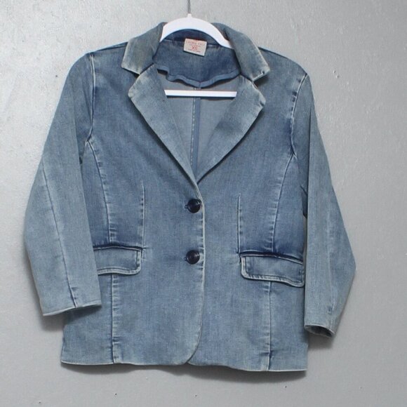 Laurie felt light soft chambray denim jacket Blue Daisy Denim Shrunken Blazer - Picture 1 of 9
